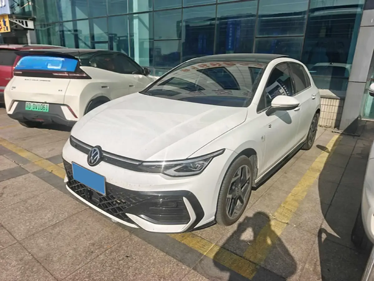 2025 Volkswagen Golf 1.5T 160HP L4 7DCT