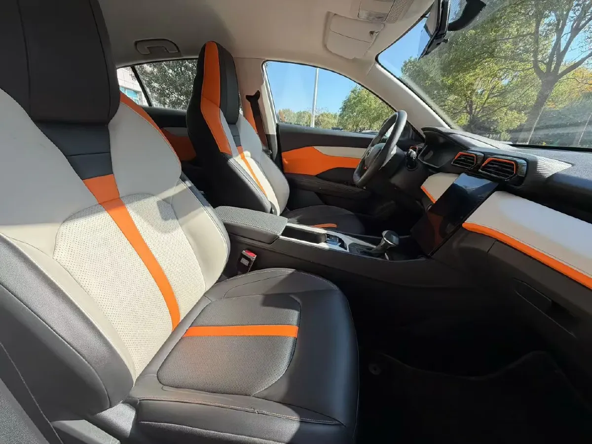 2023 DongFeng Aeolus YiXuan 1.5L 125HP L4 6DCT,autocango,china used car exporter,china ev exporter,chinese used car exporter,chinese used ev exporter