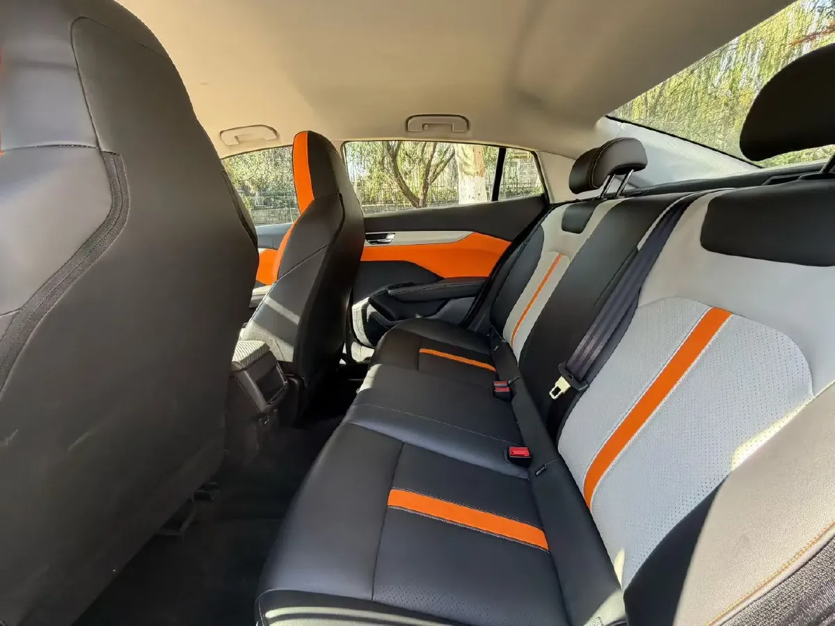 2023 DongFeng Aeolus YiXuan 1.5L 125HP L4 6DCT,autocango,china used car exporter,china ev exporter,chinese used car exporter,chinese used ev exporter