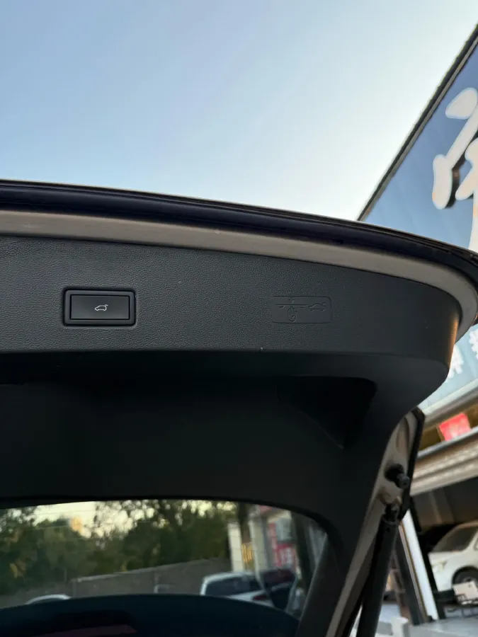 2021 Volkswagen T-Roc 1.4T 150HP L4 7DCT,autocango,china used car exporter,china ev exporter,chinese used car exporter,chinese used ev exporter