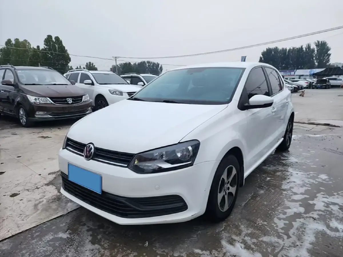 2016 Volkswagen Polo 1.4L 90HP L4 6AT