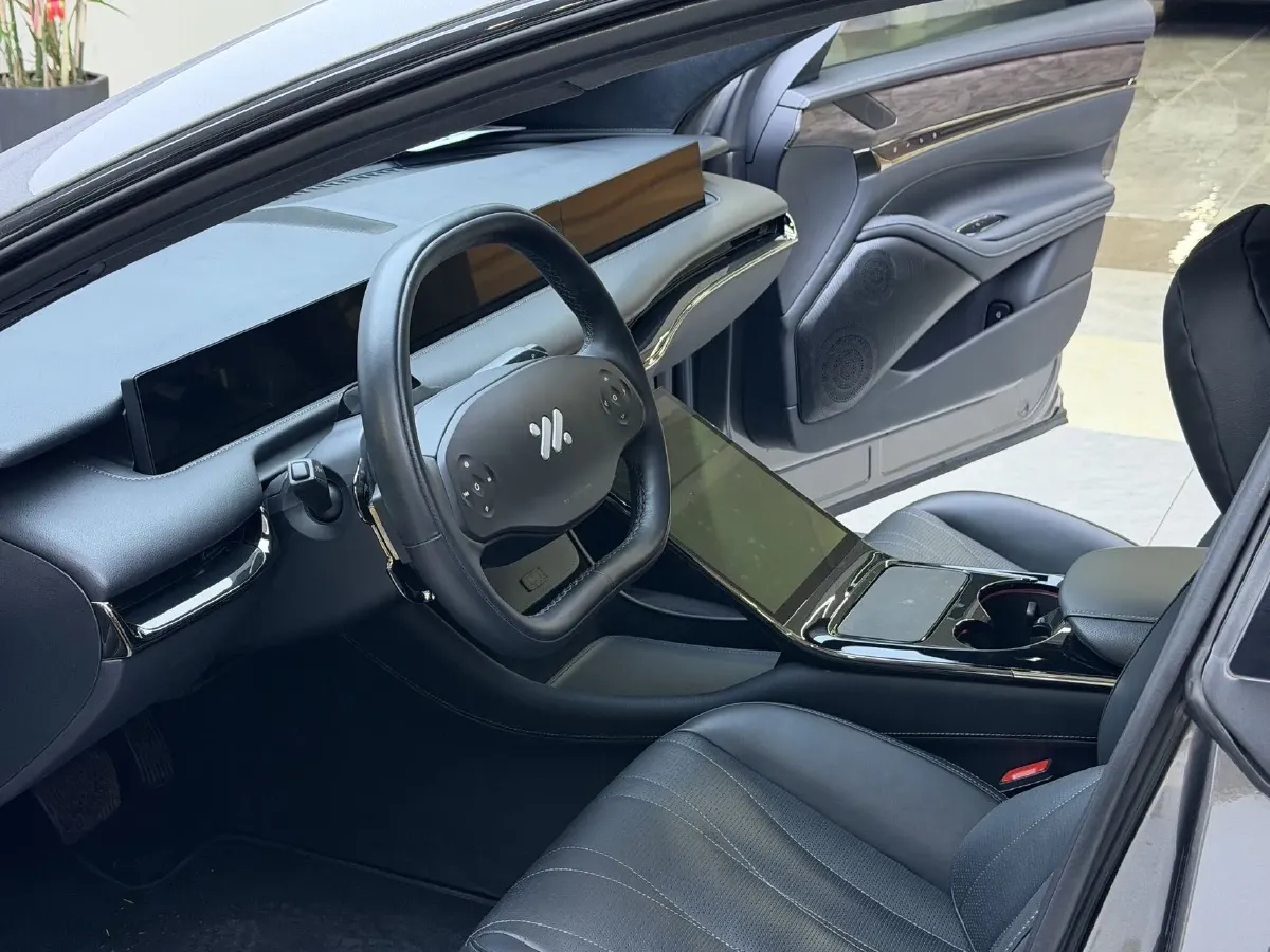 2022 IM L7 BEV 90KWH,autocango,china used car exporter,china ev exporter,chinese used car exporter,chinese used ev exporter