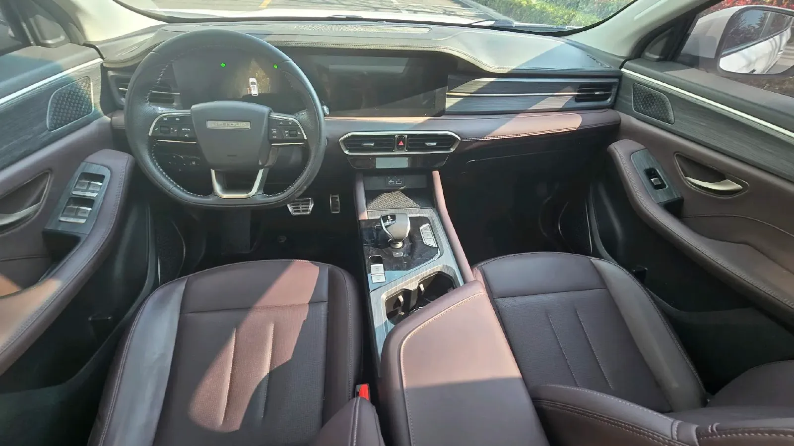 2024 Jetour X90 Plus 1.6T 197HP L4 7DCT,autocango,china used car exporter,china ev exporter,chinese used car exporter,chinese used ev exporter