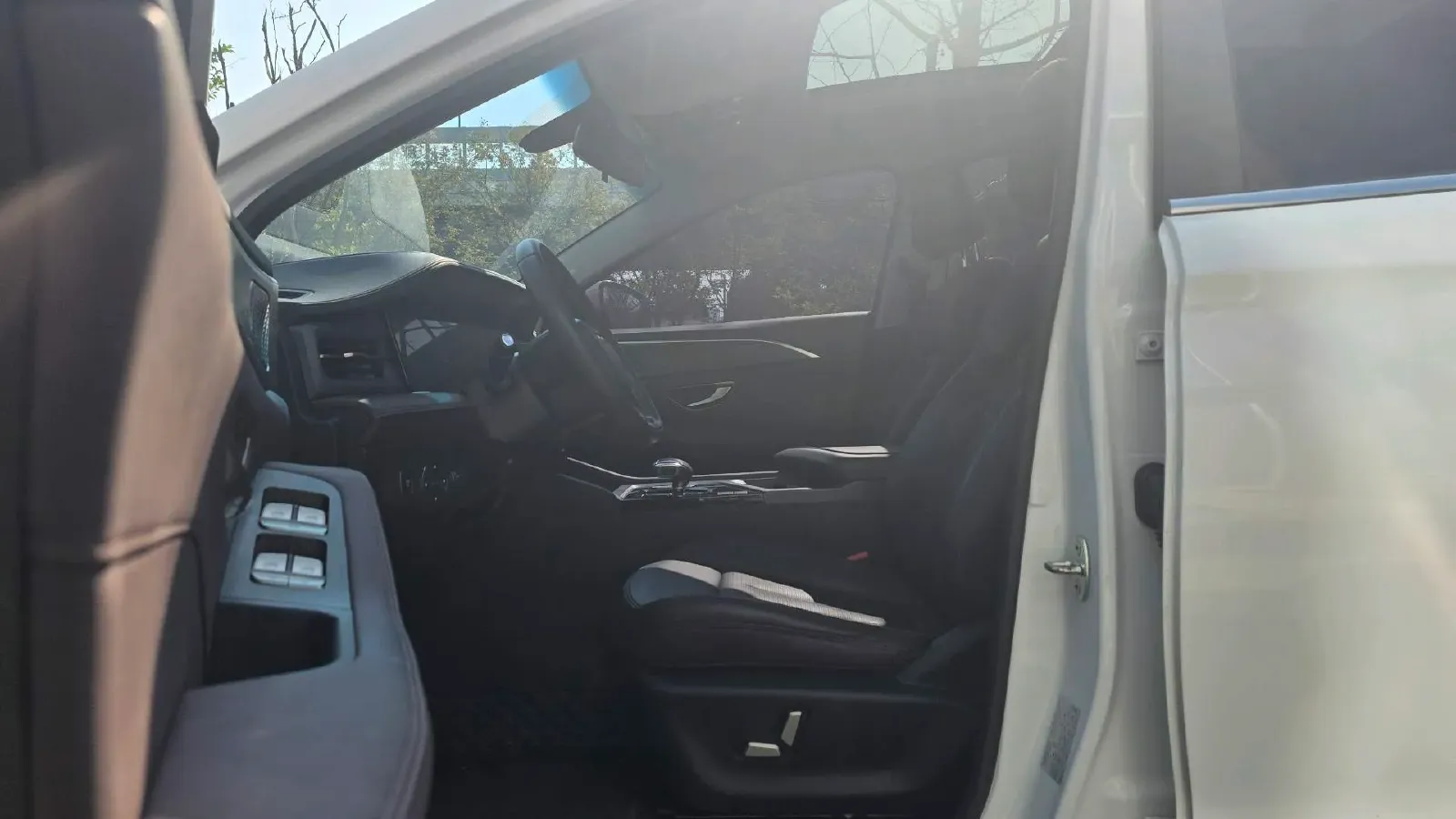 2024 Jetour X90 Plus 1.6T 197HP L4 7DCT,autocango,china used car exporter,china ev exporter,chinese used car exporter,chinese used ev exporter