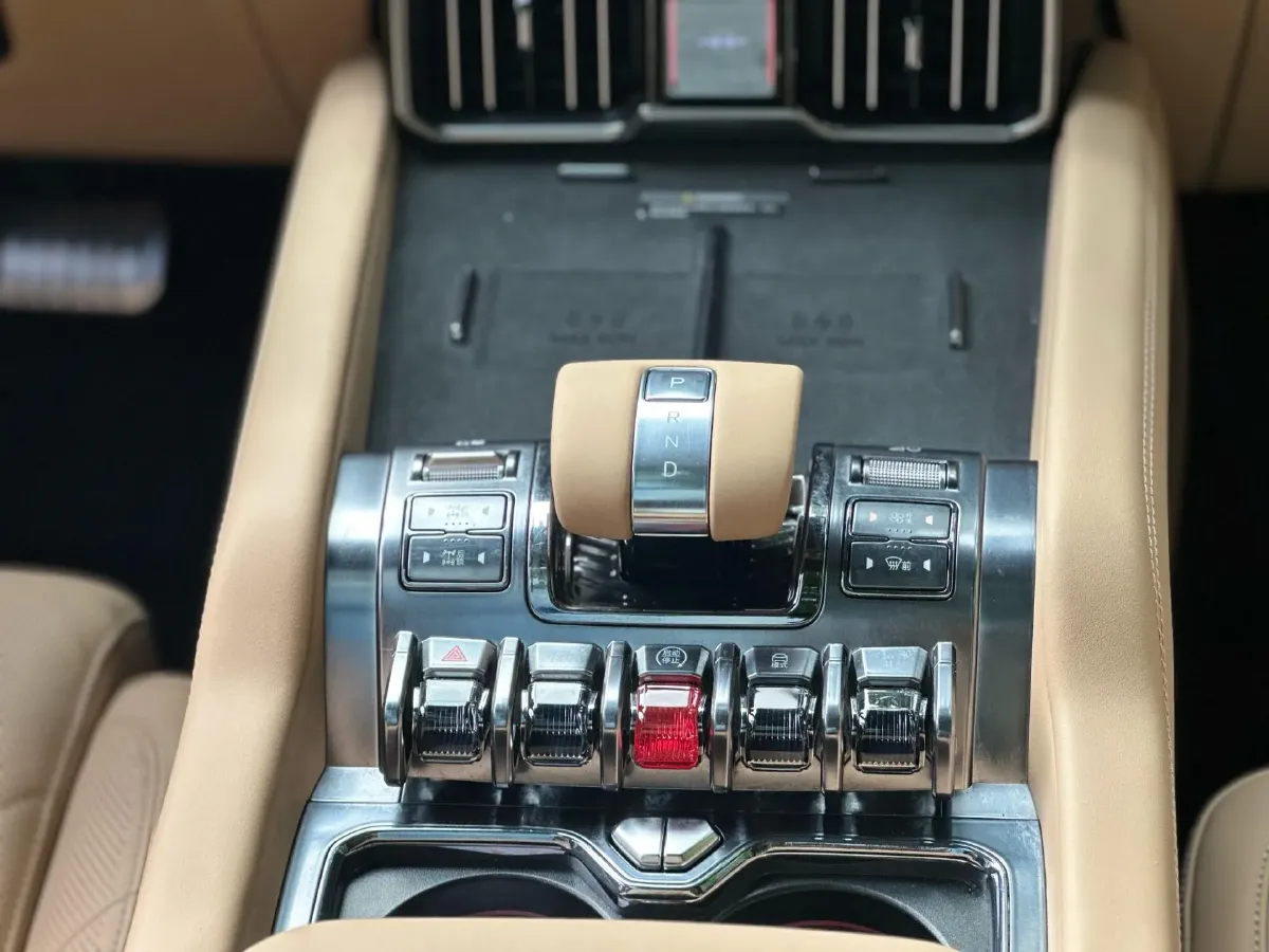 2025 FangChengBao Bao 8 2.0T 245HP L4 E-CVT PHEV 36.8KWH,autocango,china used car exporter,china ev exporter,chinese used car exporter,chinese used ev exporter