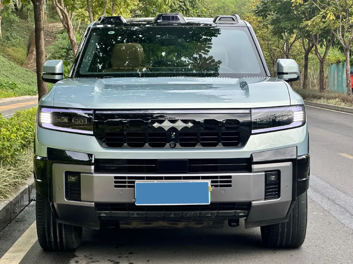 2025 FangChengBao Bao 8 2.0T 245HP L4 E-CVT PHEV 36.8KWH,autocango,china used car exporter,china ev exporter,chinese used car exporter,chinese used ev exporter