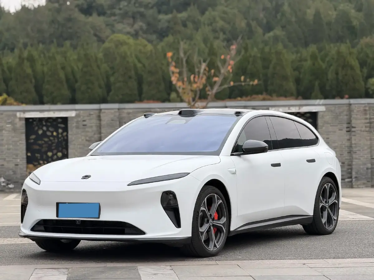 2024 NIO ET5 BEV 75KWH