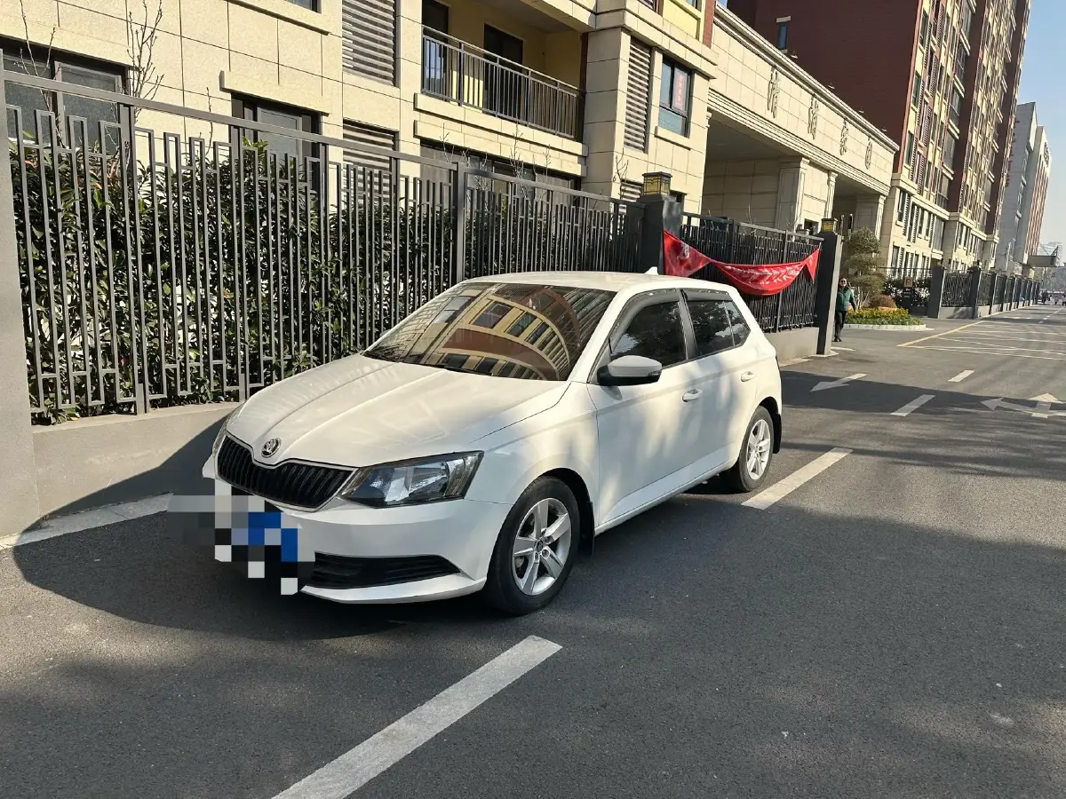 2017 Skoda Fabia 1.4L 90HP L4 6AT