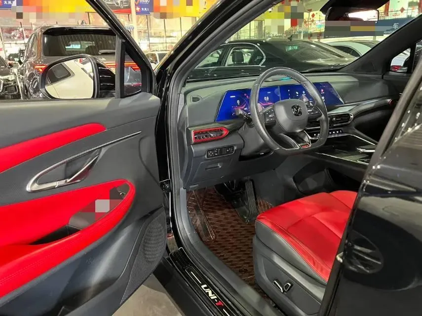 2020 ChangAn UNI-T 1.5T 180HP L4 7DCT,autocango,china used car exporter,china ev exporter,chinese used car exporter,chinese used ev exporter