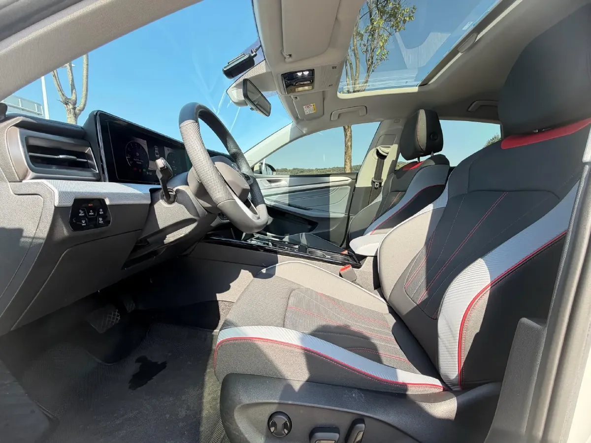 2025 Volkswagen Lamando 1.4T 150HP L4 7DCT,autocango,china used car exporter,china ev exporter,chinese used car exporter,chinese used ev exporter