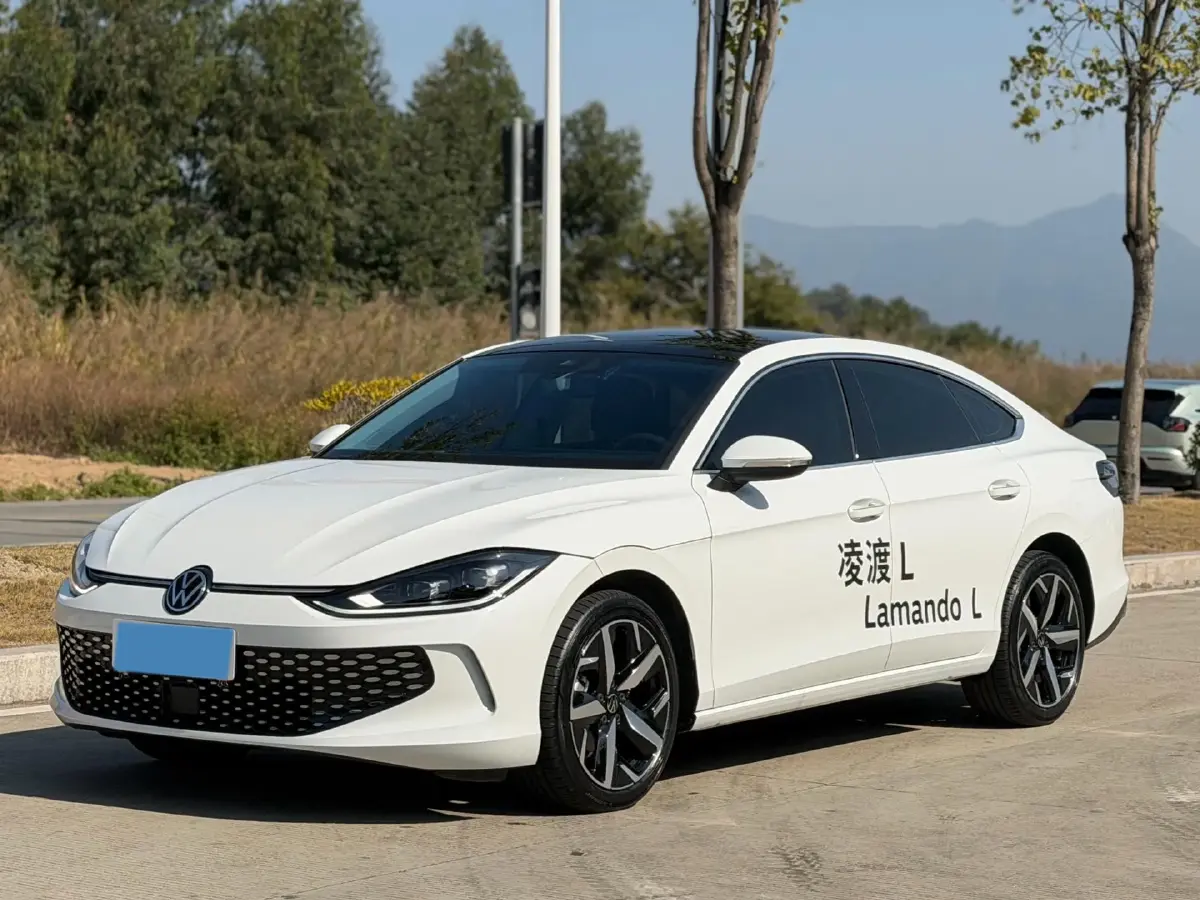 2025 Volkswagen Lamando 1.4T 150HP L4 7DCT