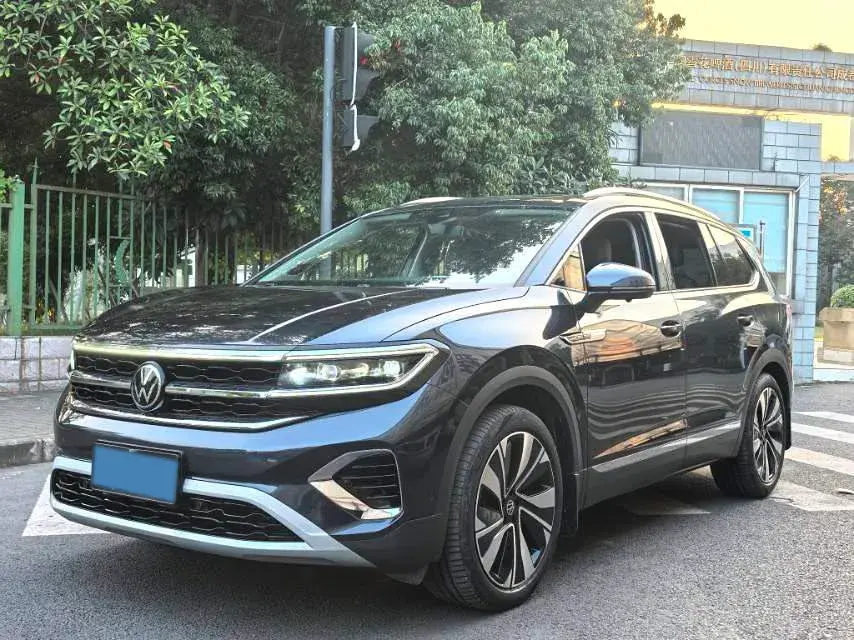 2021 Volkswagen Talagon 2.0T 220HP L4 7DCT