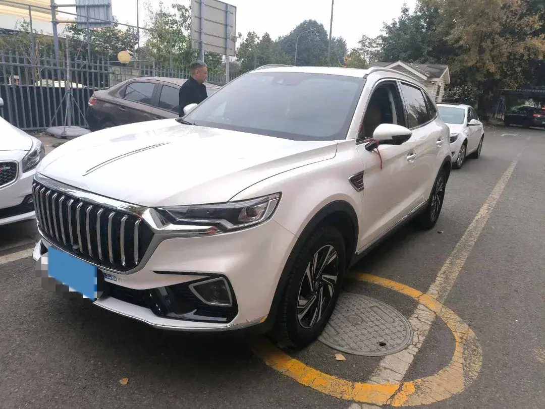 2022 HongQi HS5 2.0T 224HP L4 6AT