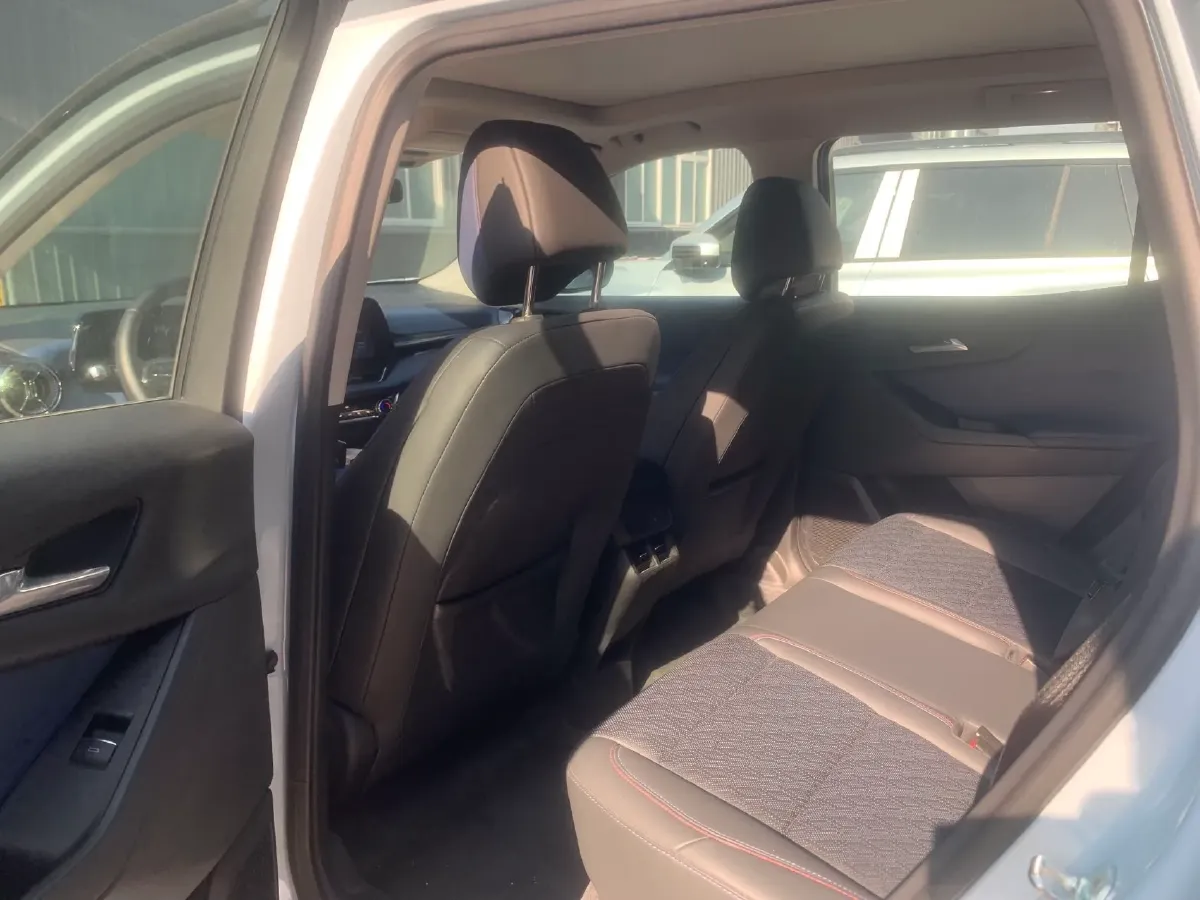 2024 Chevrolet EquinoxPlus 1.5T 180HP L4 2DHT PHEV 16.5KWH,autocango,china used car exporter,china ev exporter,chinese used car exporter,chinese used ev exporter