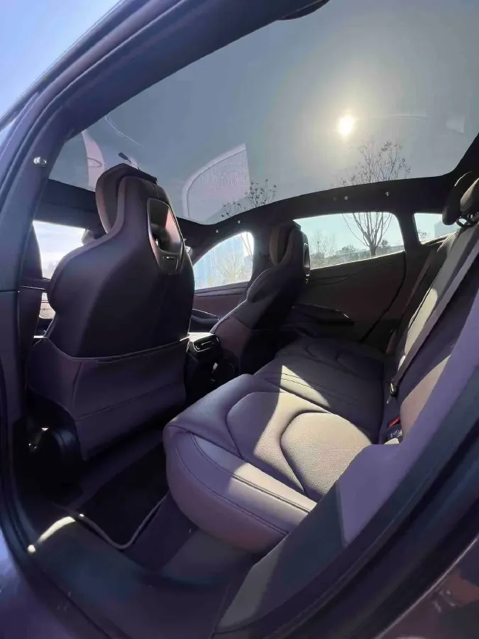 2024 MI SU7 BEV 73.6KWH,autocango,china used car exporter,china ev exporter,chinese used car exporter,chinese used ev exporter