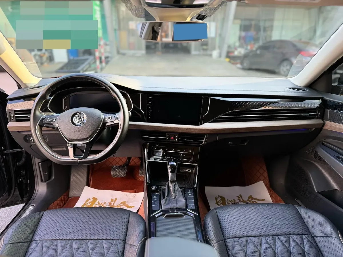 2020 Volkswagen Passat 2.0T 220HP L4 7DCT,autocango,china used car exporter,china ev exporter,chinese used car exporter,chinese used ev exporter