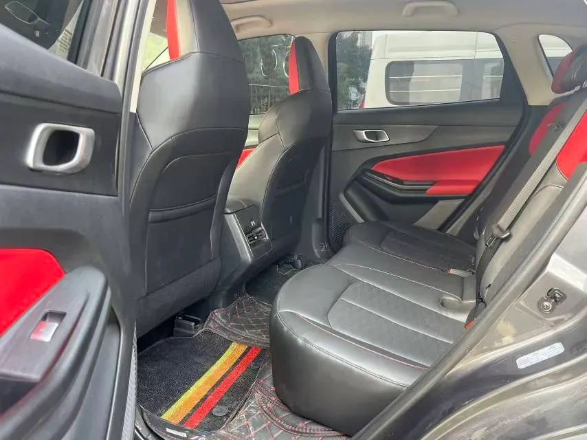 2022 ChangAn Oshan X7 Plus 1.5T 188HP L4 7DCT,autocango,china used car exporter,china ev exporter,chinese used car exporter,chinese used ev exporter