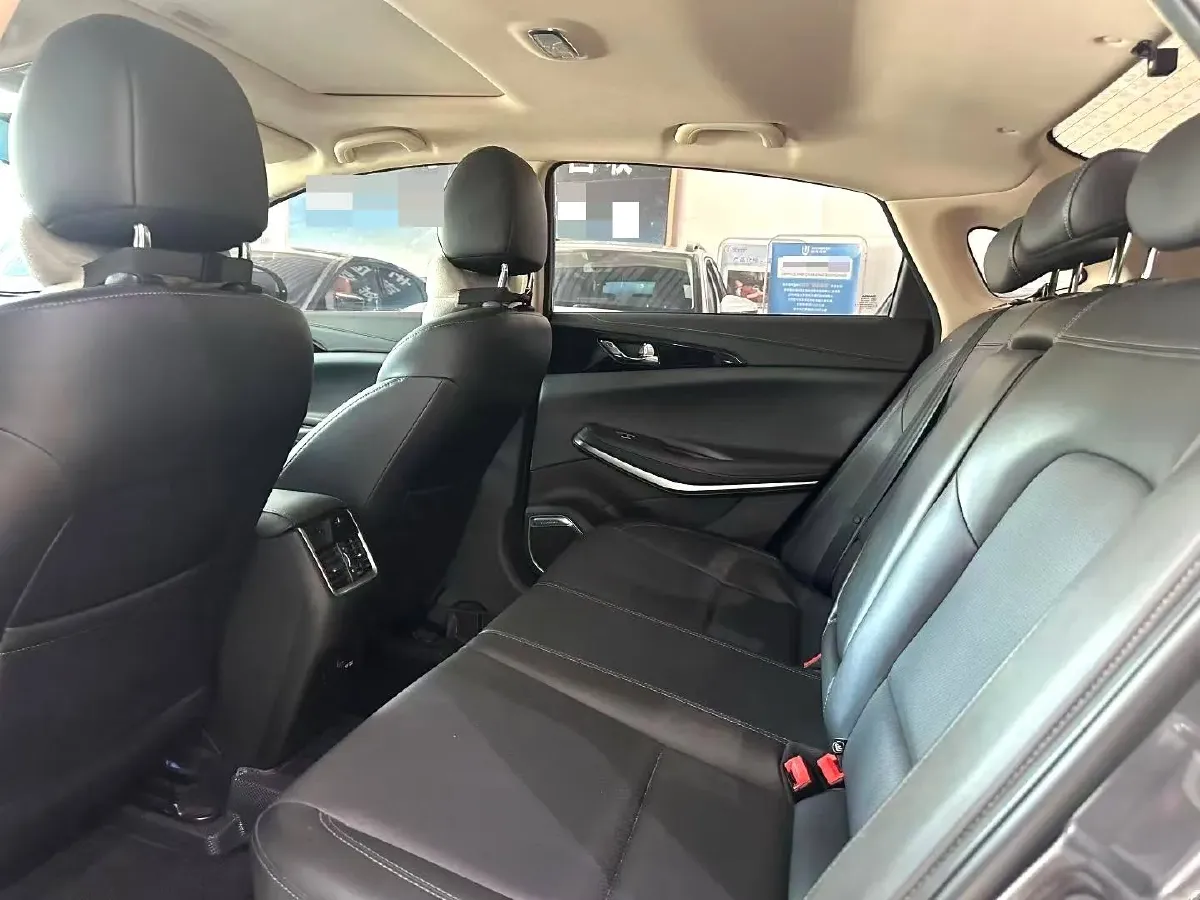 2021 ChangAn Raeton CC 1.5T 180HP L4 7DCT,autocango,china used car exporter,china ev exporter,chinese used car exporter,chinese used ev exporter