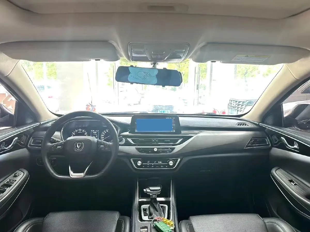 2021 ChangAn Raeton CC 1.5T 180HP L4 7DCT,autocango,china used car exporter,china ev exporter,chinese used car exporter,chinese used ev exporter