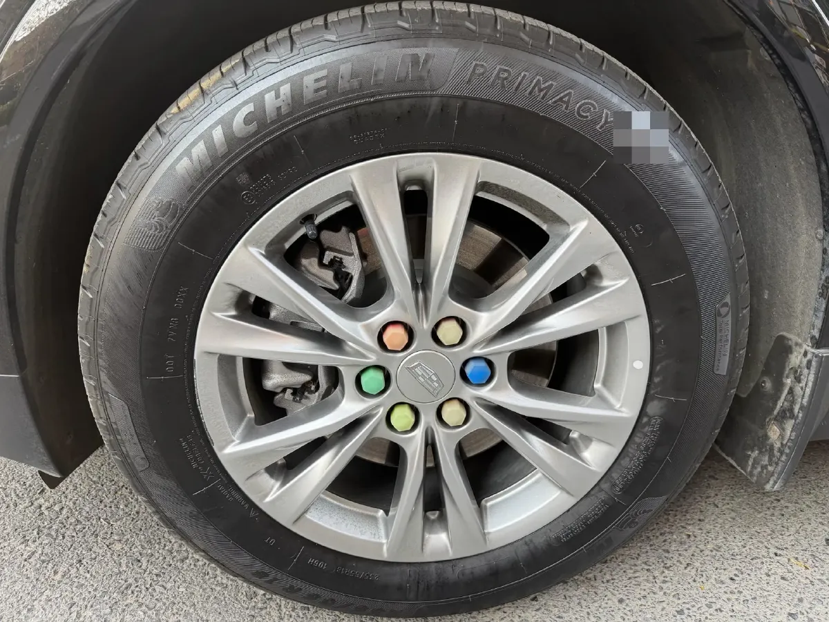 2023 Cadillac XT5 2.0T 237HP L4 9AT,autocango,china used car exporter,china ev exporter,chinese used car exporter,chinese used ev exporter