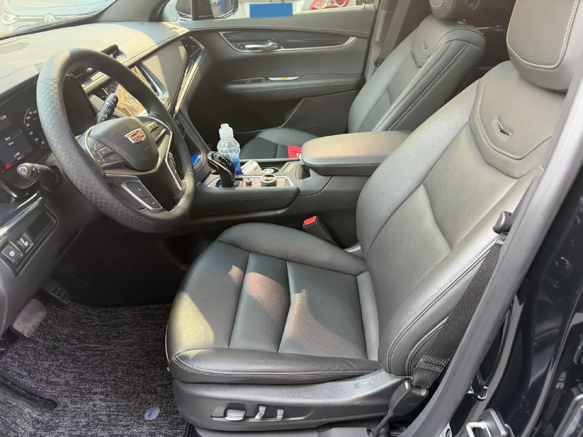 2023 Cadillac XT5 2.0T 237HP L4 9AT,autocango,china used car exporter,china ev exporter,chinese used car exporter,chinese used ev exporter