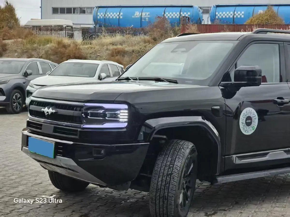 2025 FangChengBao Bao 5 1.5T 194HP L4 E-CVT PHEV 31.8KWH,autocango,china used car exporter,china ev exporter,chinese used car exporter,chinese used ev exporter