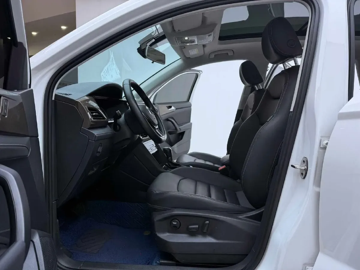 2021 Volkswagen Tharu 1.4T 150HP L4 7DCT,autocango,china used car exporter,china ev exporter,chinese used car exporter,chinese used ev exporter