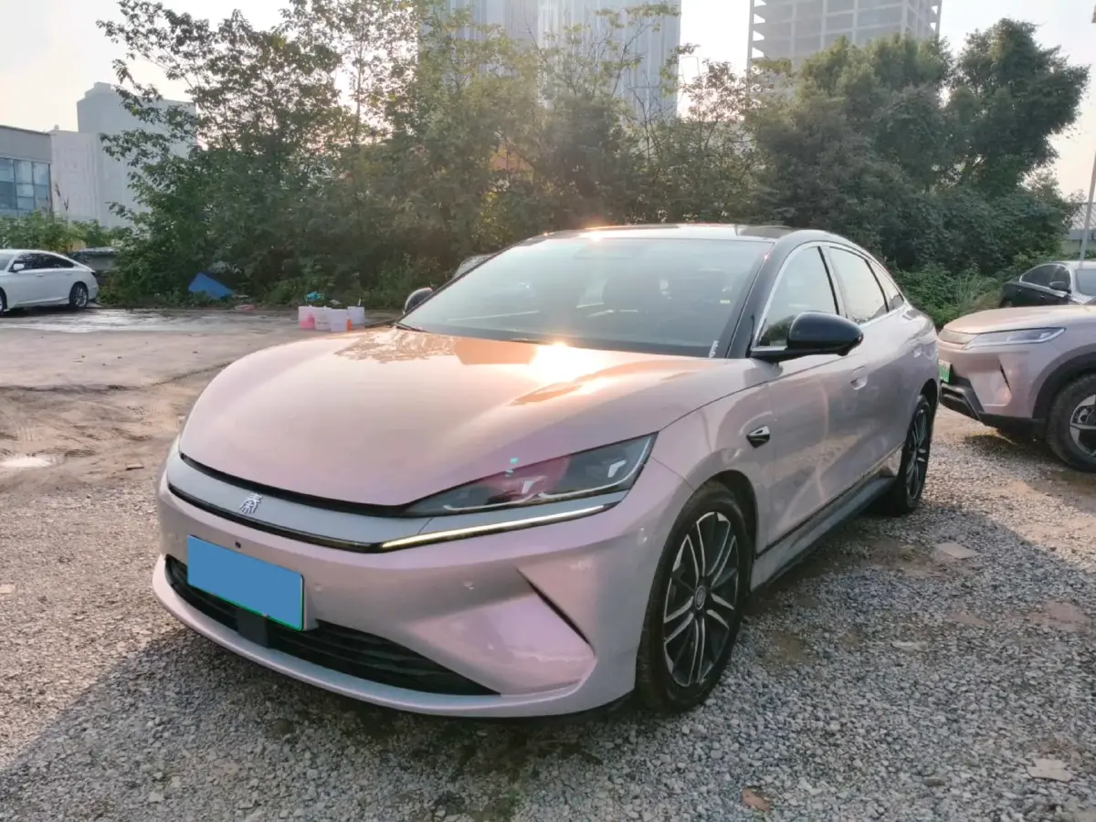 2025 BYD QinL BEV