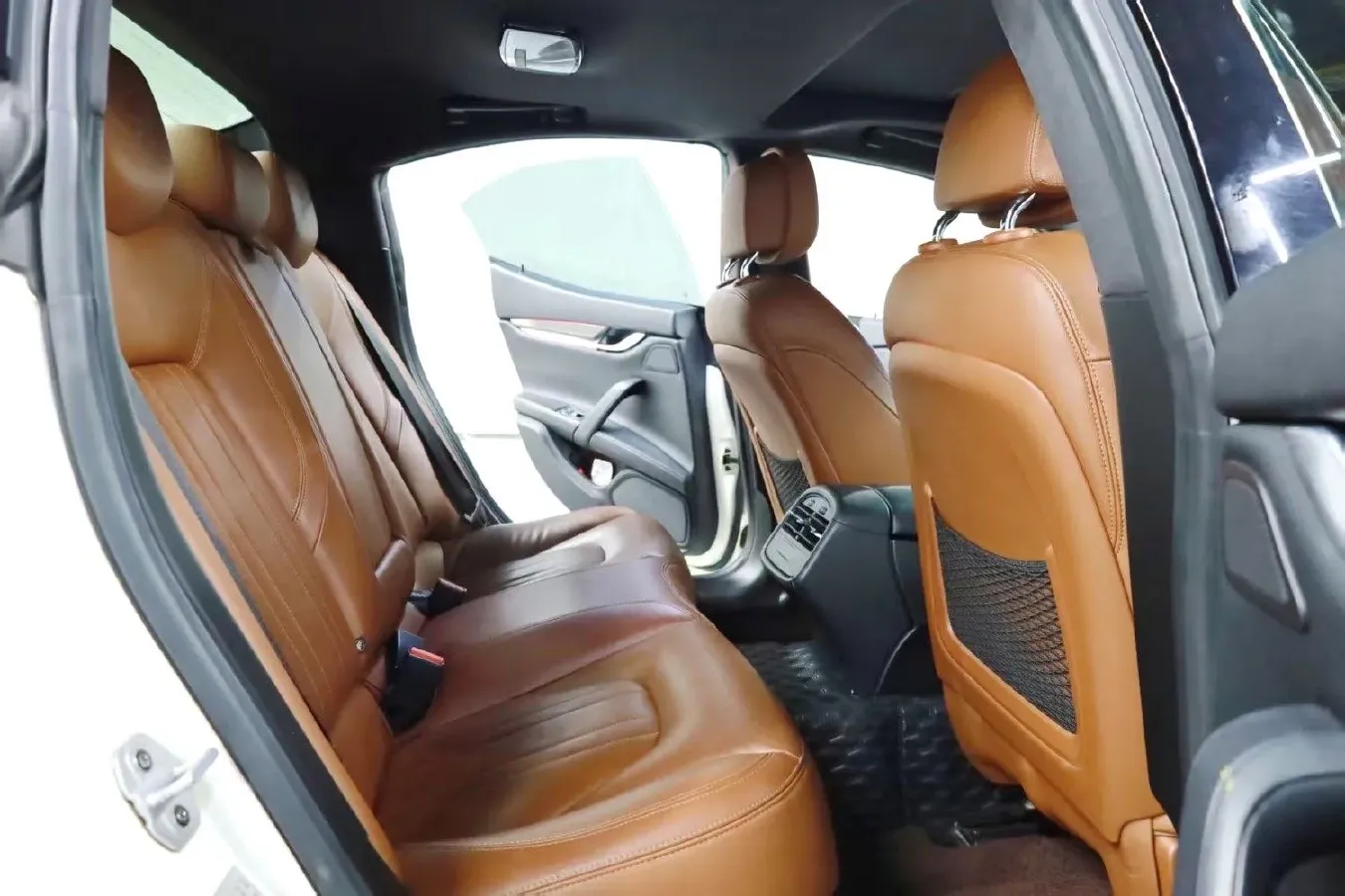 2018 Maserati Ghibli 3.0T 350HP V6 8AT,autocango,china used car exporter,china ev exporter,chinese used car exporter,chinese used ev exporter