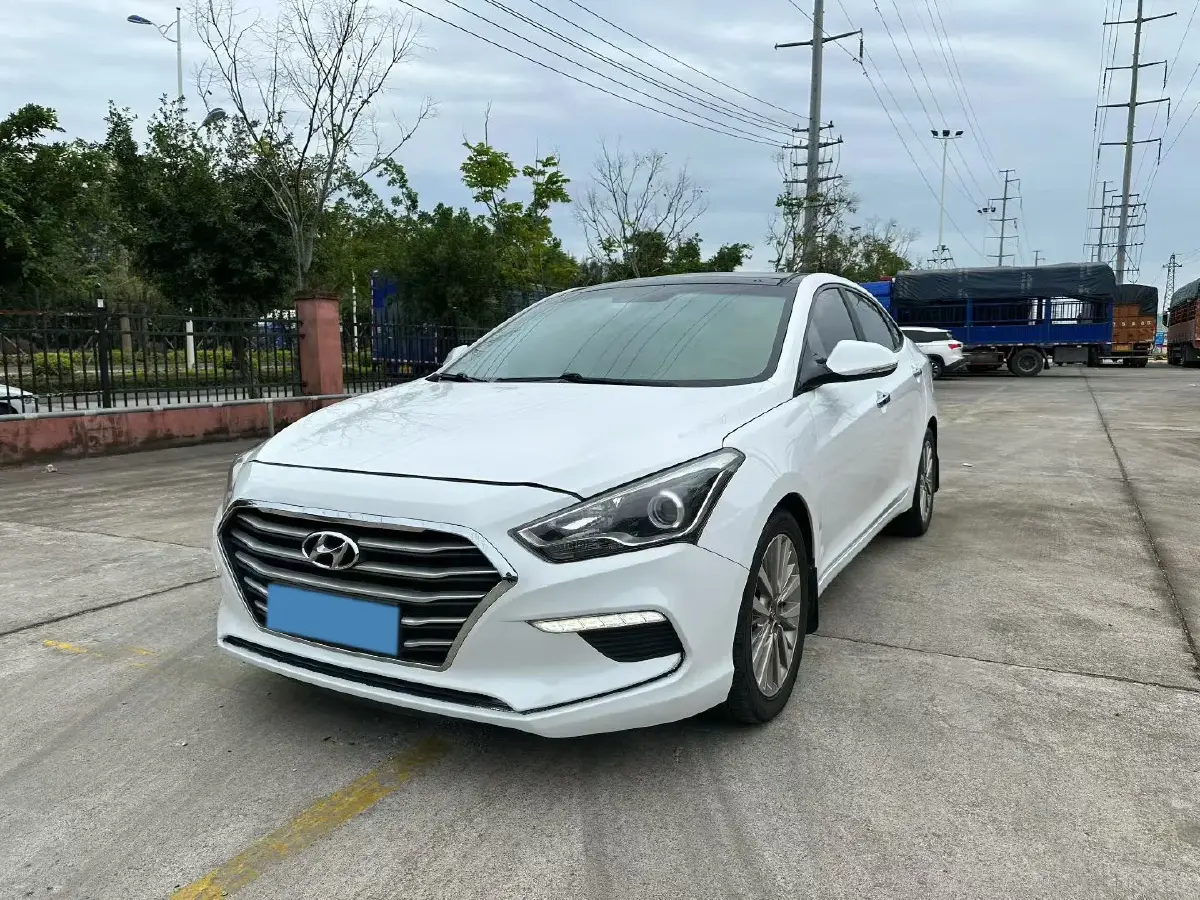 2017 Hyundai Mistra 1.8L 143HP L4 6AT