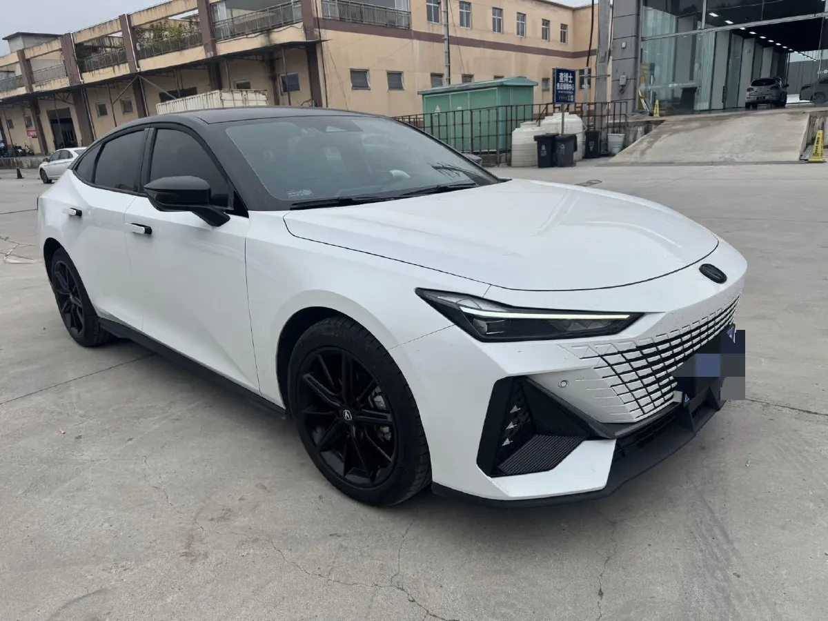 2023 ChangAn UNI-V 1.5T 188HP L4 7DCT,autocango,china used car exporter,china ev exporter,chinese used car exporter,chinese used ev exporter