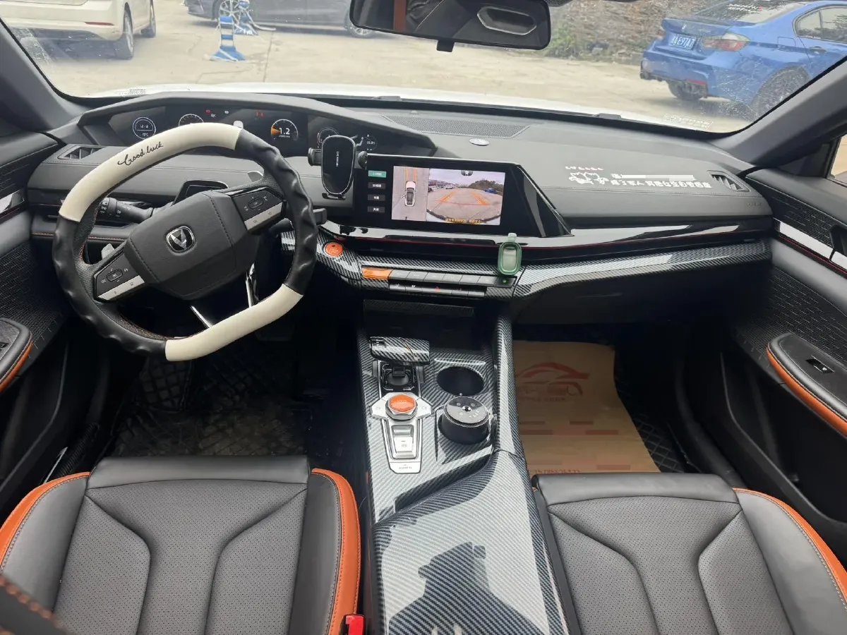 2023 ChangAn UNI-V 1.5T 188HP L4 7DCT,autocango,china used car exporter,china ev exporter,chinese used car exporter,chinese used ev exporter