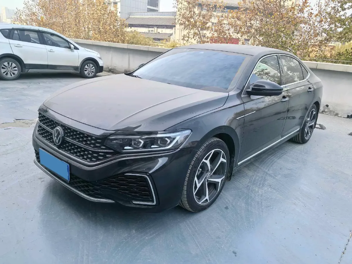 2024 Volkswagen Passat 2.0T 220HP L4 7DCT,autocango,china used car exporter,china ev exporter,chinese used car exporter,chinese used ev exporter