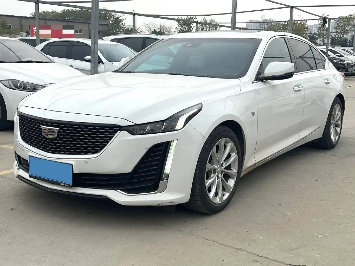 2022 Cadillac CT5 2.0T 237HP L4 10AT