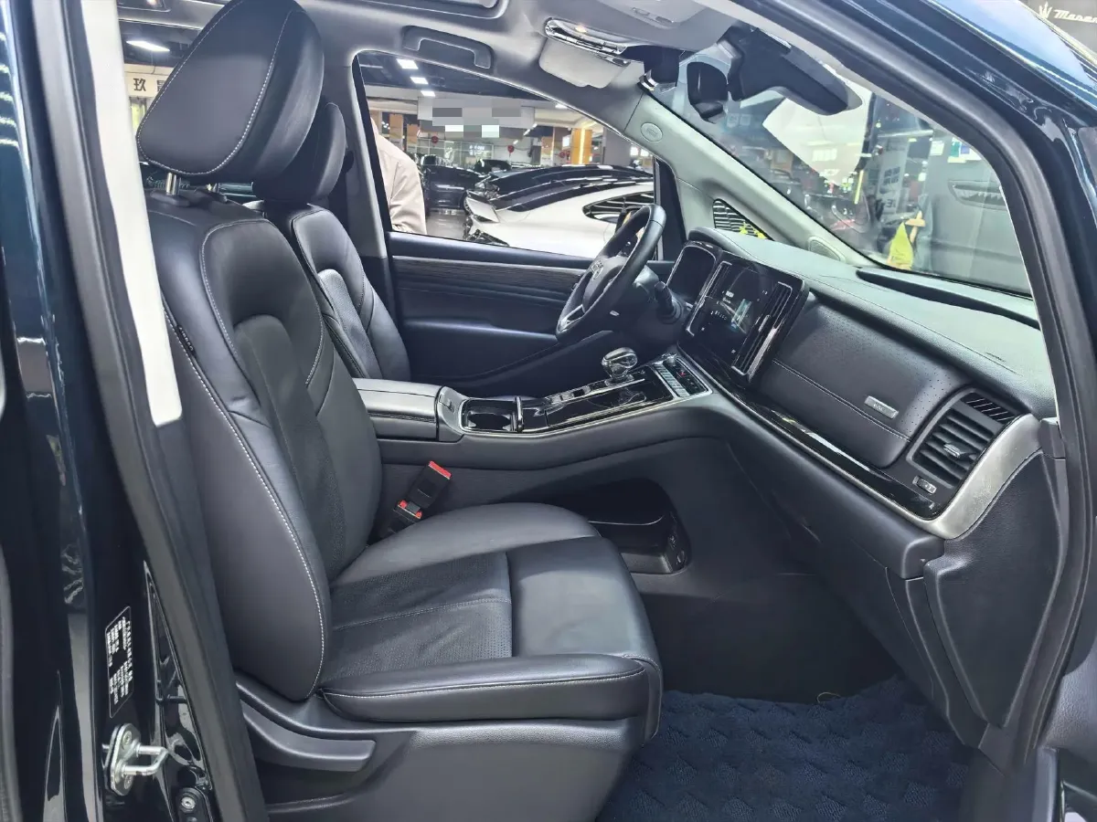 2021 GAC Trumpchi M8 2.0T 252HP L4 8AT,autocango,china used car exporter,china ev exporter,chinese used car exporter,chinese used ev exporter