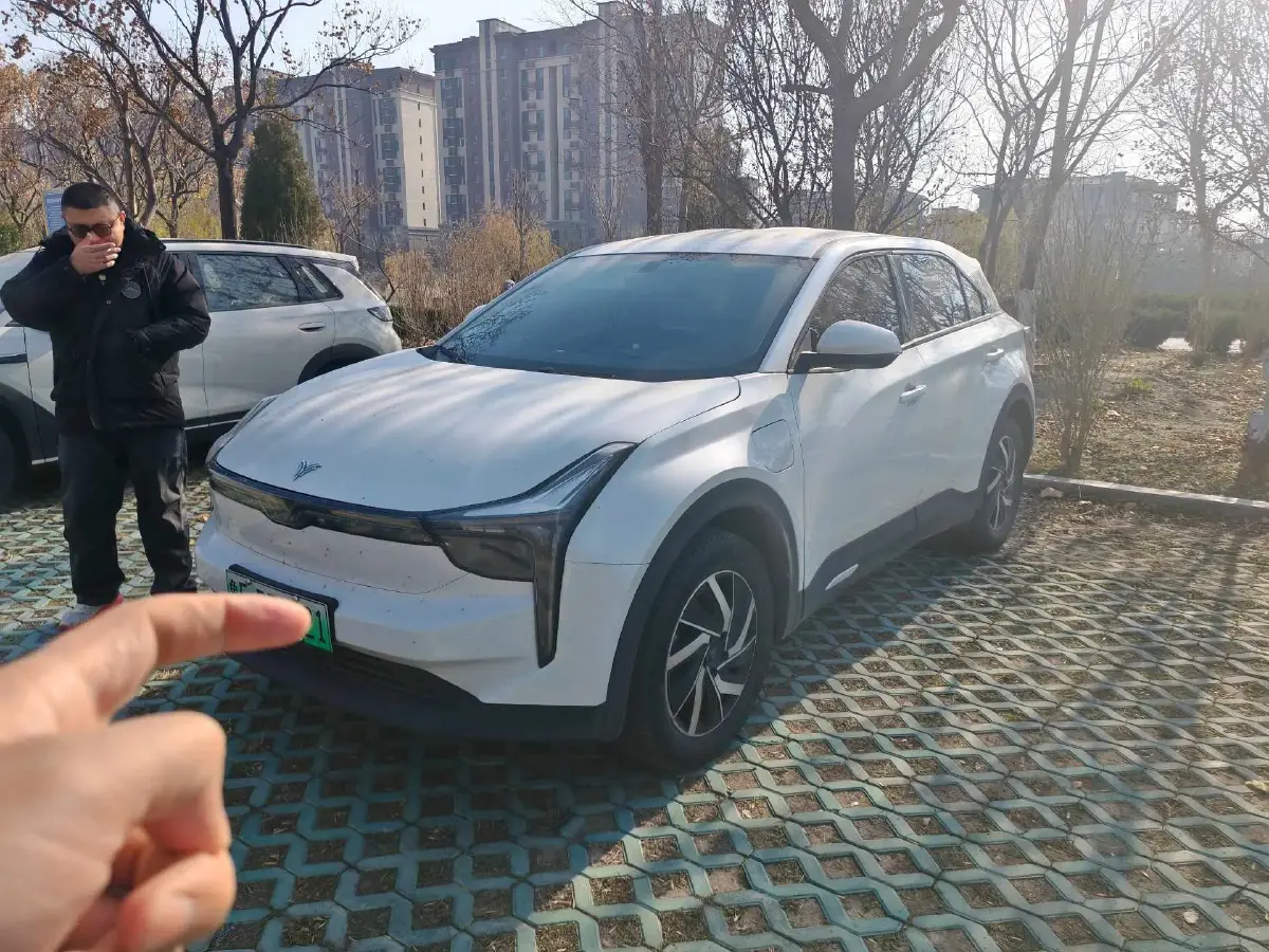 2022 Venucia Grand V 1.5T 190HP L4 7DCT