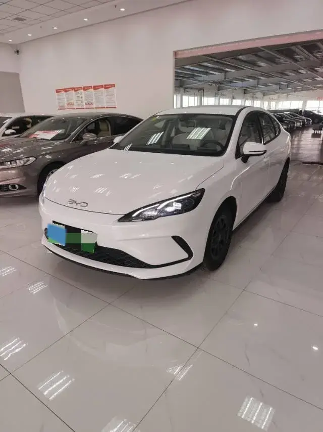 2025 BYD Seal05 DM-i 1.5L 101HP L4 E-CVT PHEV 7.68KWH