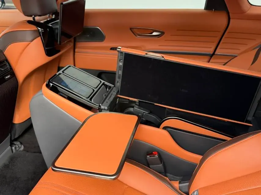 2024 Century Century 3.5L 262HP V6 E-CVT PHEV 18.1KWH,autocango,china used car exporter,china ev exporter,chinese used car exporter,chinese used ev exporter