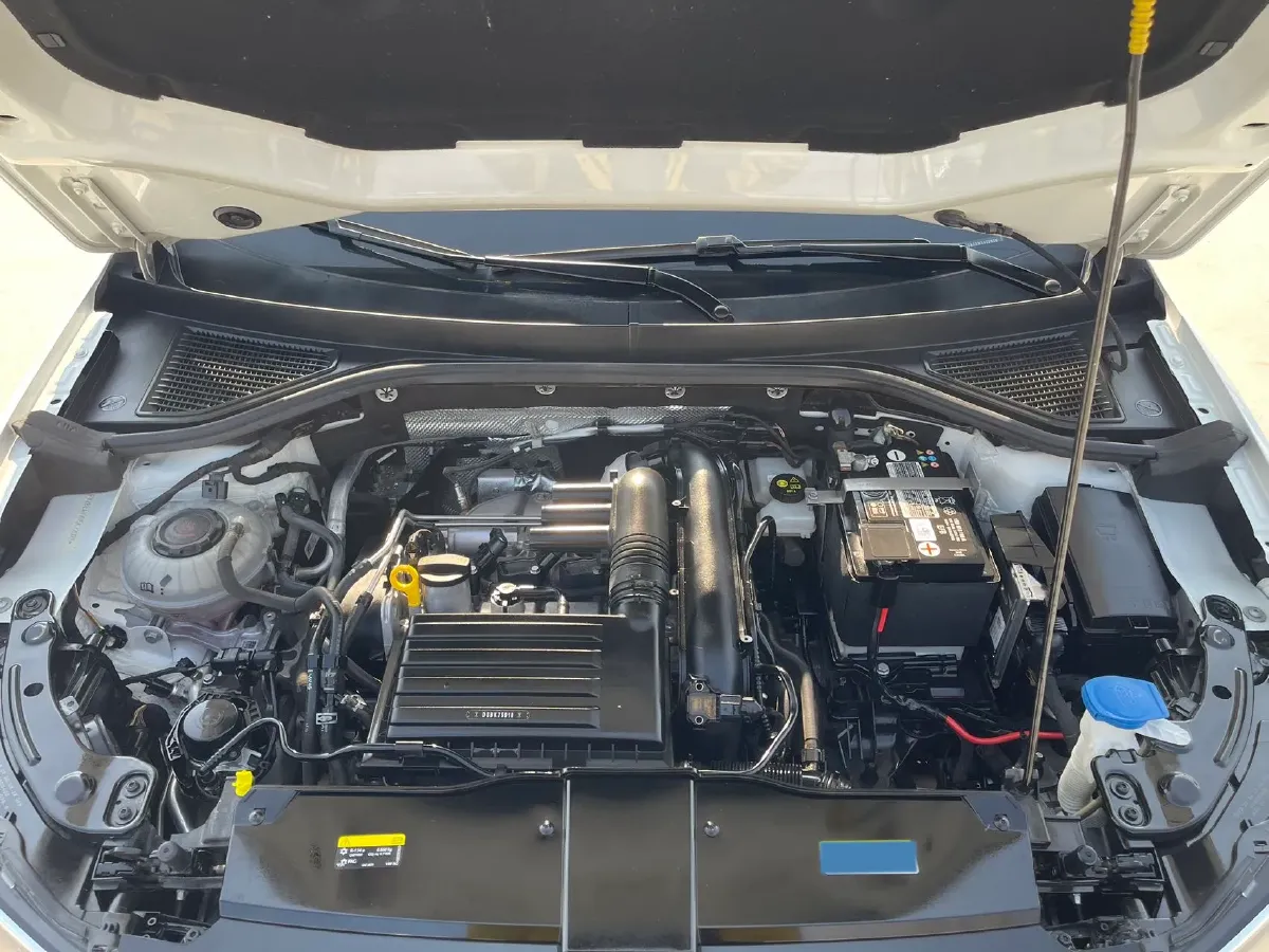 2022 Volkswagen T-Roc 1.4T 150HP L4 7DCT,autocango,china used car exporter,china ev exporter,chinese used car exporter,chinese used ev exporter