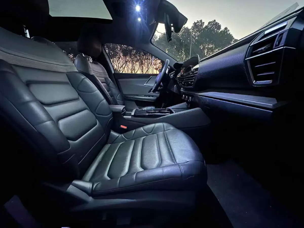 2022 Citroen C5 X 1.6T 175HP L4 8AT,autocango,china used car exporter,china ev exporter,chinese used car exporter,chinese used ev exporter