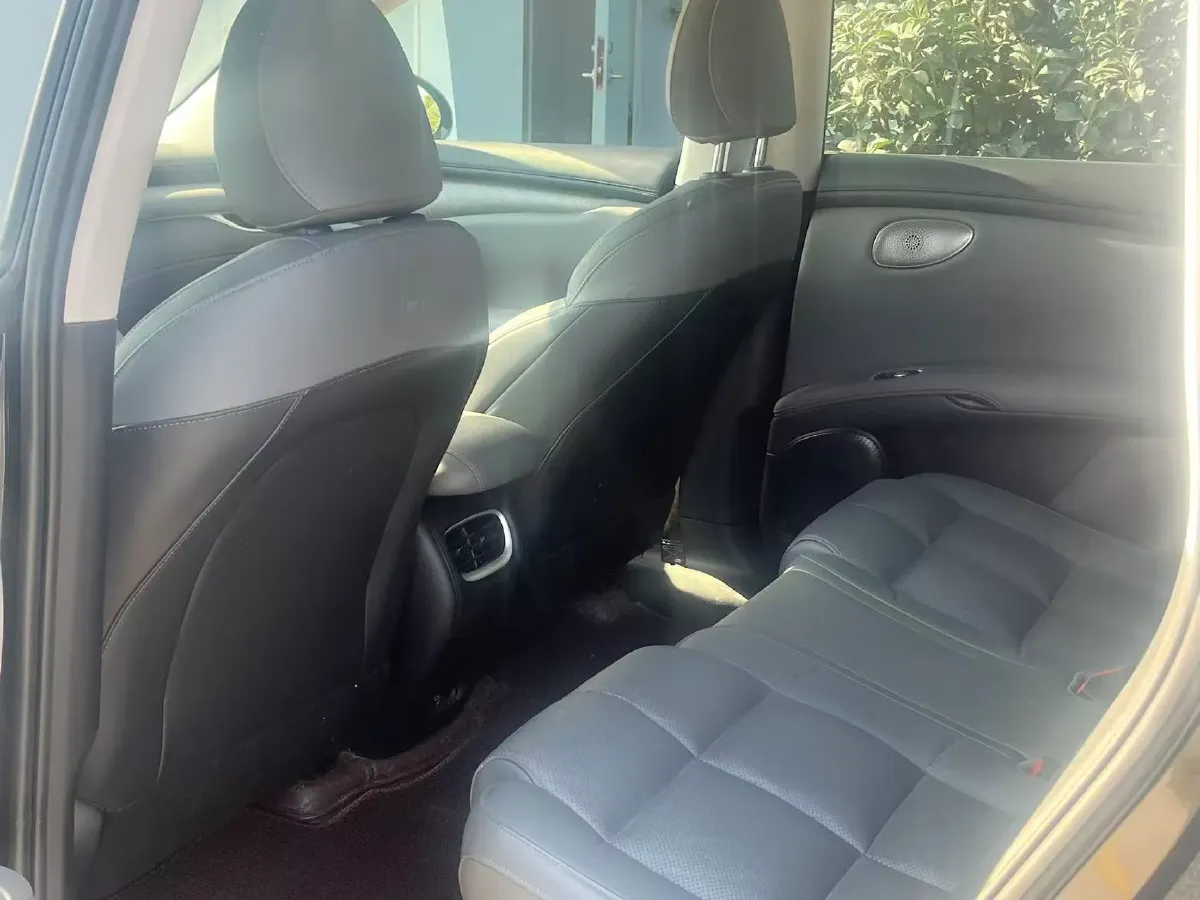 2025 IM LS6 BEV 75KWH,autocango,china used car exporter,china ev exporter,chinese used car exporter,chinese used ev exporter