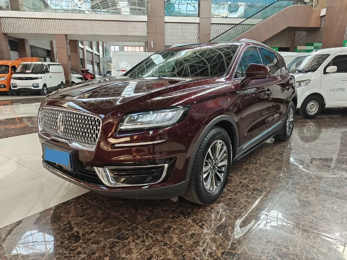 2019 Lincoln Nautilus 2.0T 224HP L4 8AT