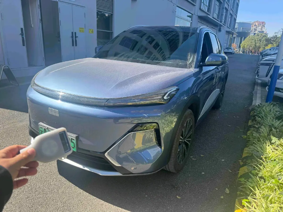 2025 BYD Sea Lion 05 DM-i 1.5L 101HP L4 E-CVT PHEV 18.3KWH