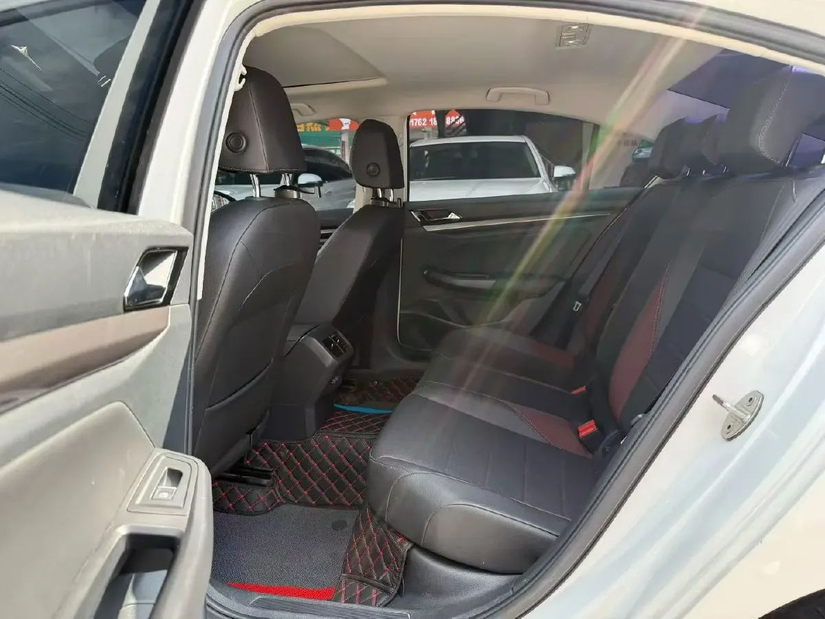 2019 HuangHai WeiLong 2.4T 218HP L4 6AT,autocango,china used car exporter,china ev exporter,chinese used car exporter,chinese used ev exporter