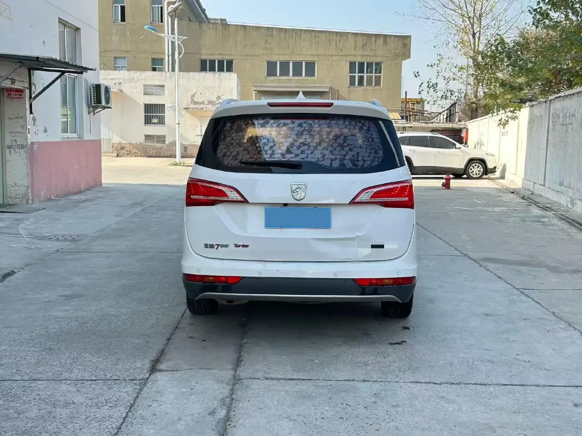 2017 BaoJun 730 1.5T 150HP L4 6MT,autocango,china used car exporter,china ev exporter,chinese used car exporter,chinese used ev exporter