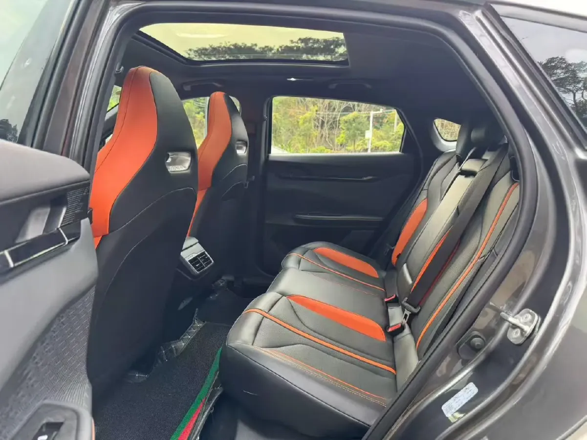 2024 ChangAn UNI-V 1.5T 188HP L4 7DCT,autocango,china used car exporter,china ev exporter,chinese used car exporter,chinese used ev exporter