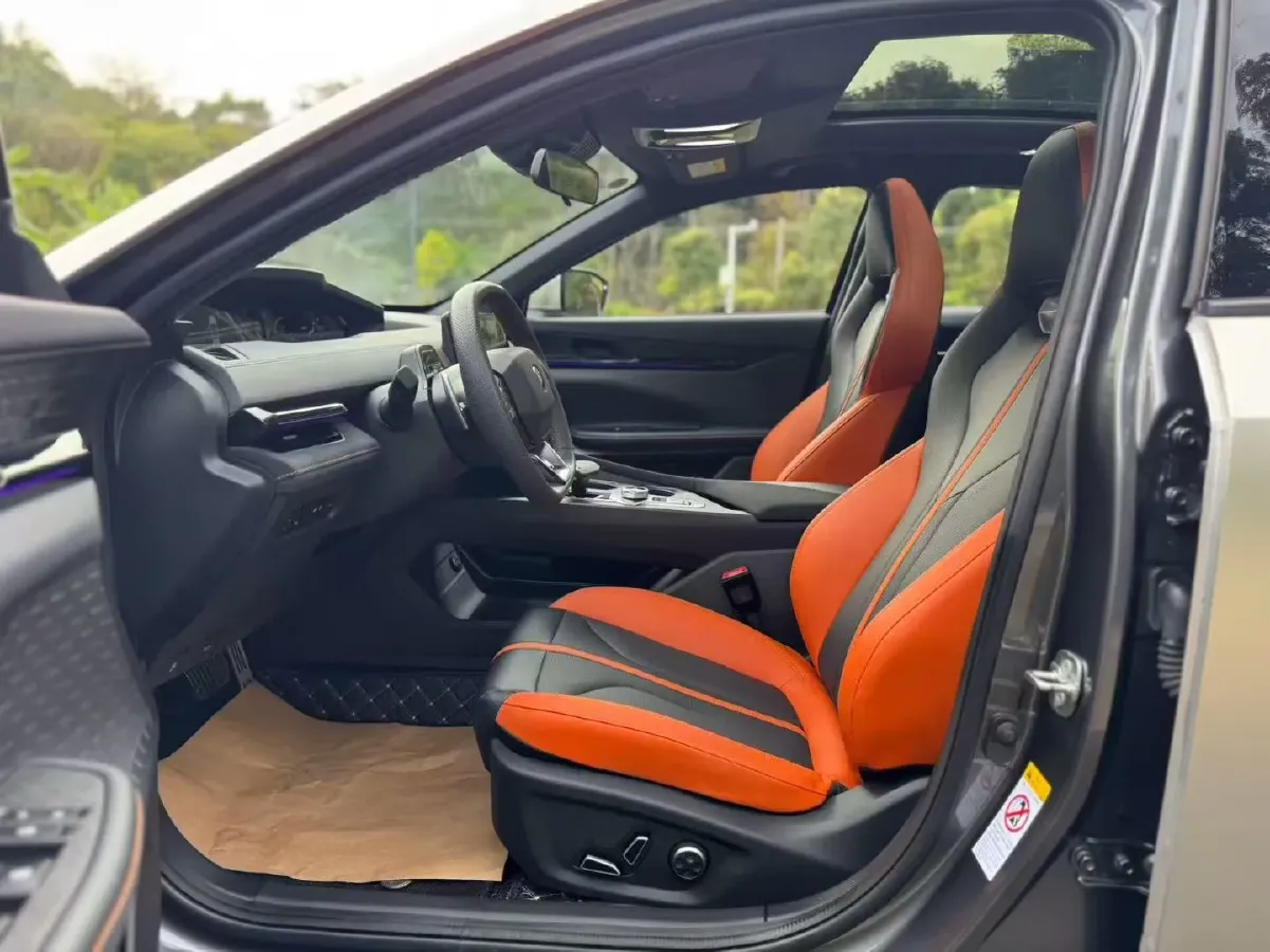 2024 ChangAn UNI-V 1.5T 188HP L4 7DCT,autocango,china used car exporter,china ev exporter,chinese used car exporter,chinese used ev exporter