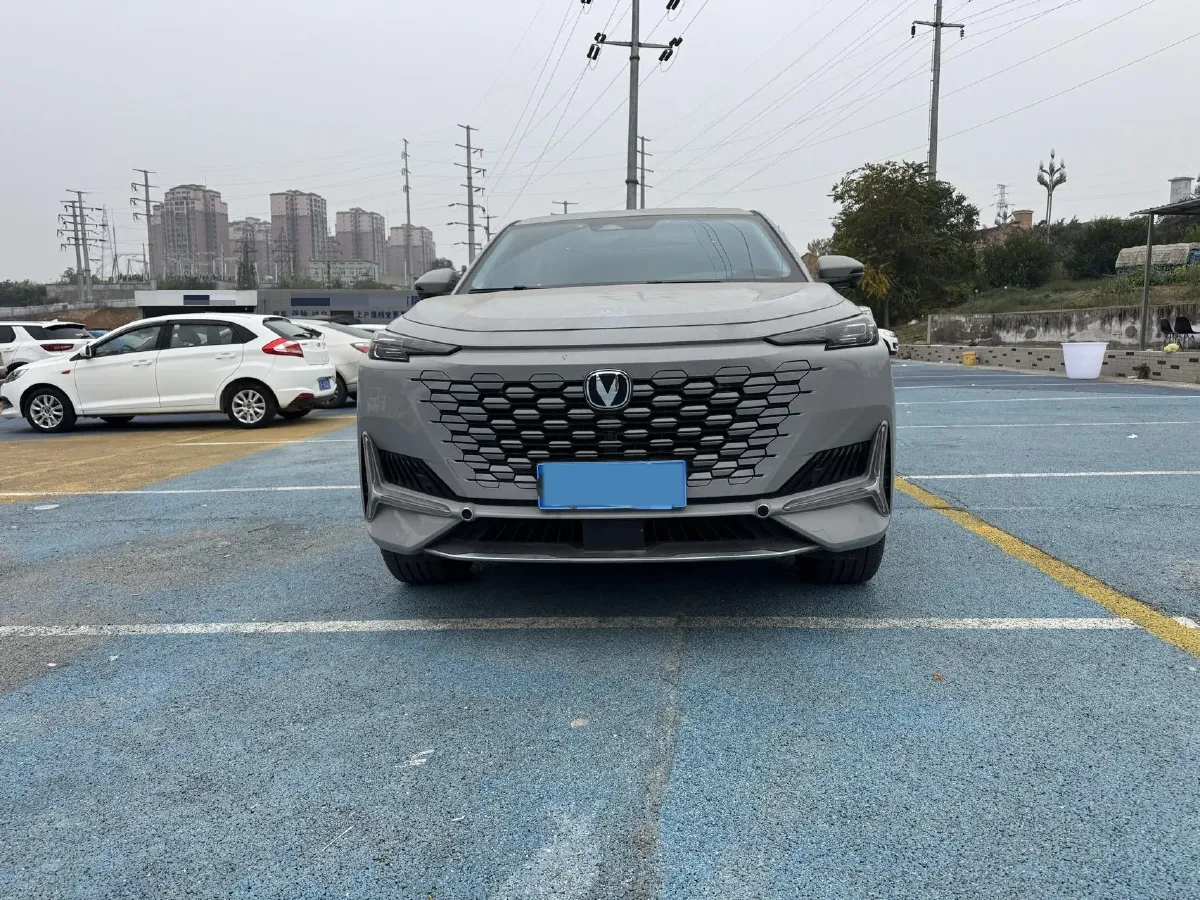 2024 ChangAn UNI-K 2.0T 233HP L4 8AT,autocango,china used car exporter,china ev exporter,chinese used car exporter,chinese used ev exporter