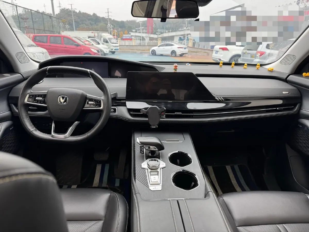 2024 ChangAn UNI-K 2.0T 233HP L4 8AT,autocango,china used car exporter,china ev exporter,chinese used car exporter,chinese used ev exporter