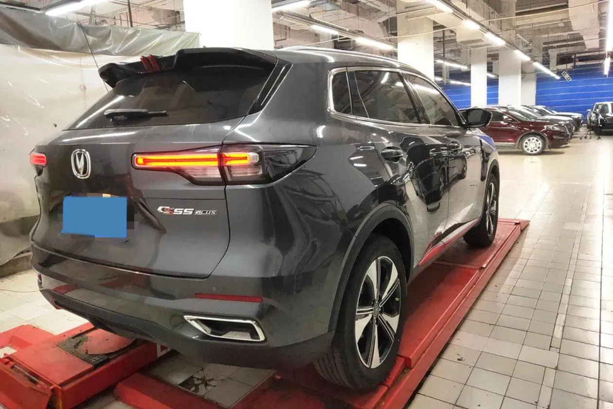 2022 ChangAn Oshan X7 Plus 1.5T 188HP L4 7DCT,autocango,china used car exporter,china ev exporter,chinese used car exporter,chinese used ev exporter
